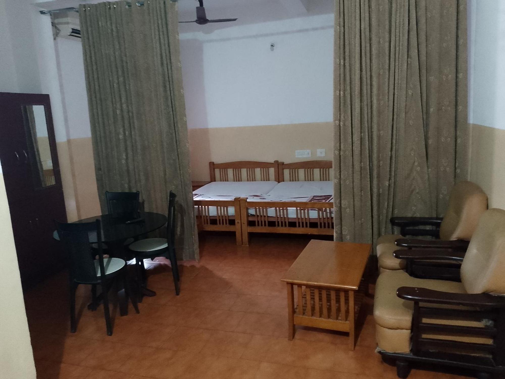 Lotus Grand Residency Hotel Angadipuram Luaran gambar
